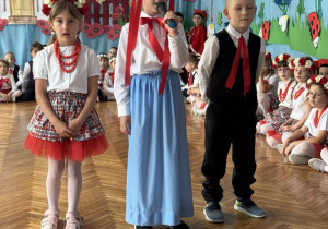 Dziewczynka Wisła mówi o Hejnale Mariackim