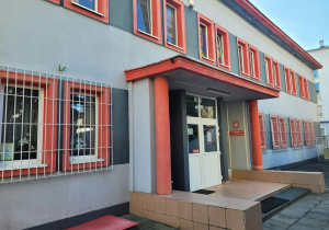 wejście do przedszkola