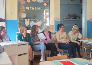 Nauczyciele uczestniczący w zajęciu modelowym