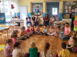 ILE KROPEK MA BIEDRONKA... CZYLI RACHUNKI NA ŁĄCE