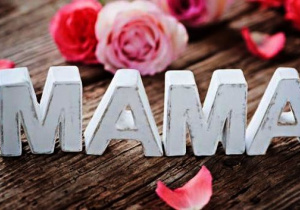 Kartka z napisem mama