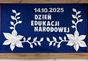 Napis Dzień Edukacji Narodowej
