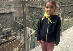 Dziewczynka na moście