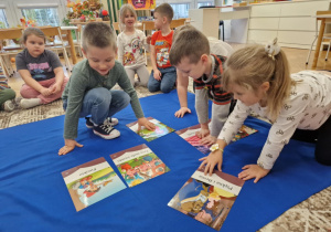 Dzieci rozpoznają bajki