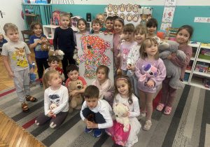 Kolorowymi miś z kartoników