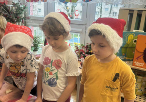 Dzidewczynka z ludzikiem