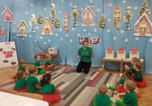 Dzieci grają na instrumentach