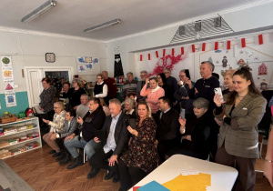 Babcie i Dziadkowie przybyli na uroczystość grupową