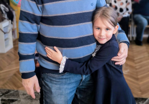 Dziewczynka z dziadkiem