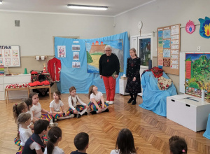 Pyza na polskich dróżkach