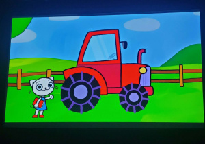 Kicia Kocia przed traktorem