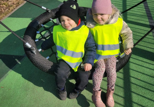 Dzieci na bocianim gnieździe