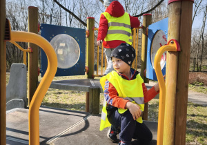 Chłopiec na statku pirackim