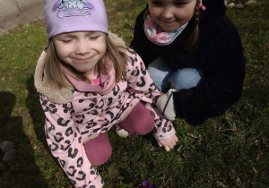 Dziewczynki odszukały kroskusa