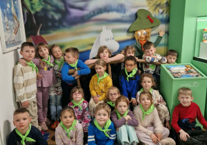 Dzieci z Włóczykijem i Muminkiem