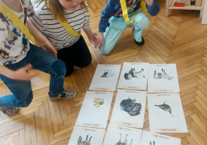 Dzieci tworzą rodziny zwierząt