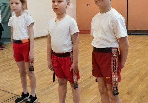 Trójka chlopców gotowa do zawodów